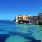 St. Julian\'S Super Bright And Spacious Seaview Apartment