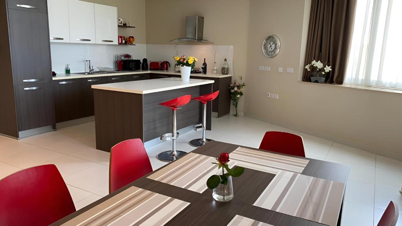 Super Bright And Spacious Seaview St. Julian's