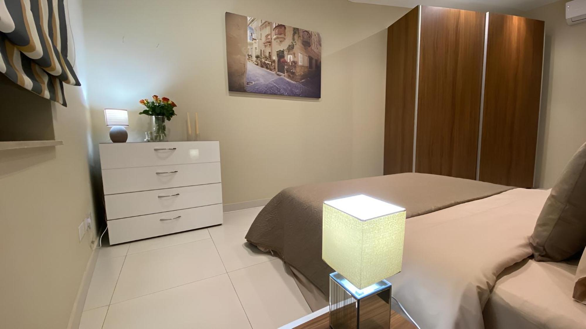 Super Bright And Spacious Seaview * Saint Julian's